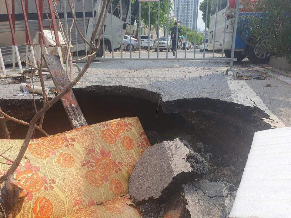 Xe tải sụp 'hố tử thần' ở Hà Nội- Ảnh 5.