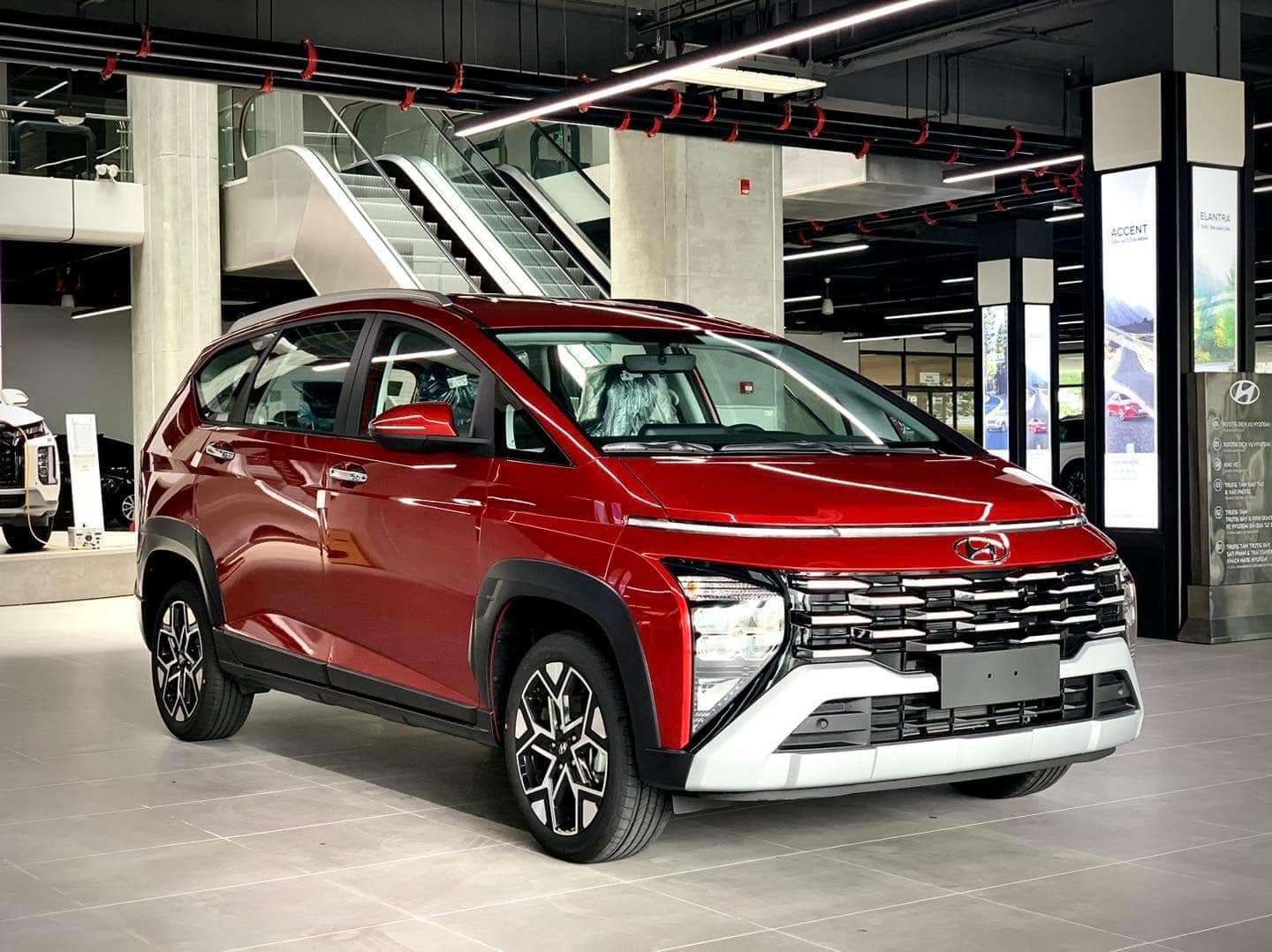 Loạt MPV 7 chỗ giảm giá sâu trong tháng 10: Cao nhất đến 70 triệu đồng, giá thực tế có mẫu tiệm cận hatchback hạng A- Ảnh 1.