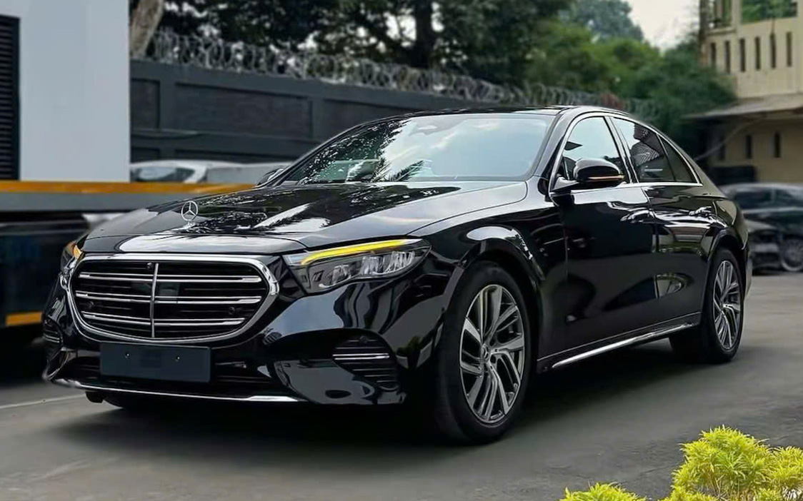 Mercedes-Benz chơi lớn "đấu" BMW tại Việt Nam: Rục rịch về loạt xe mới, giảm giá hàng tỷ đồng với nhiều dòng- Ảnh 2.