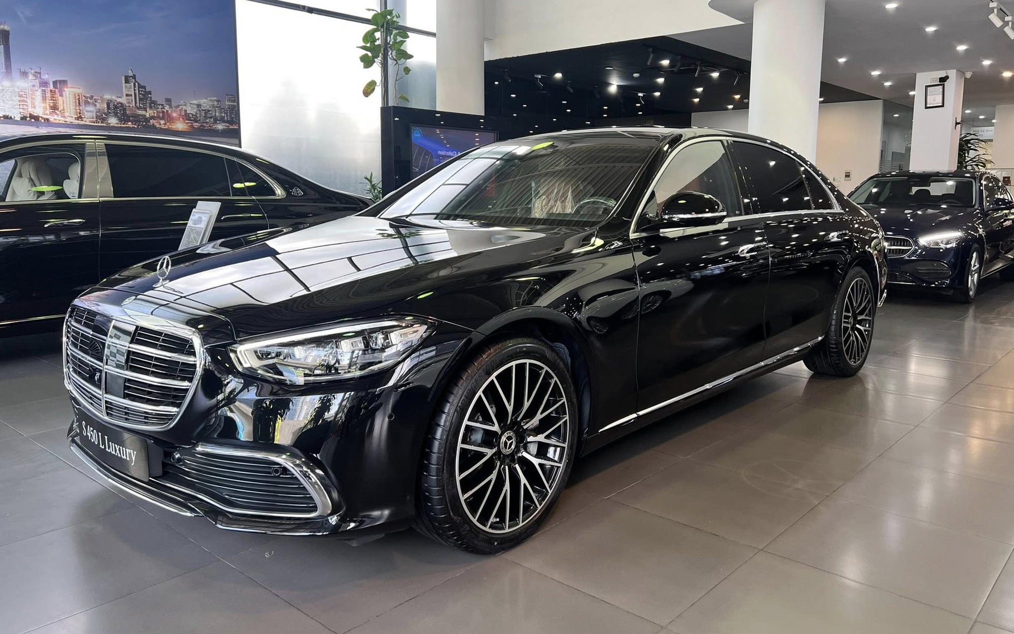 Mercedes-Benz chơi lớn "đấu" BMW tại Việt Nam: Rục rịch về loạt xe mới, giảm giá hàng tỷ đồng với nhiều dòng- Ảnh 5.