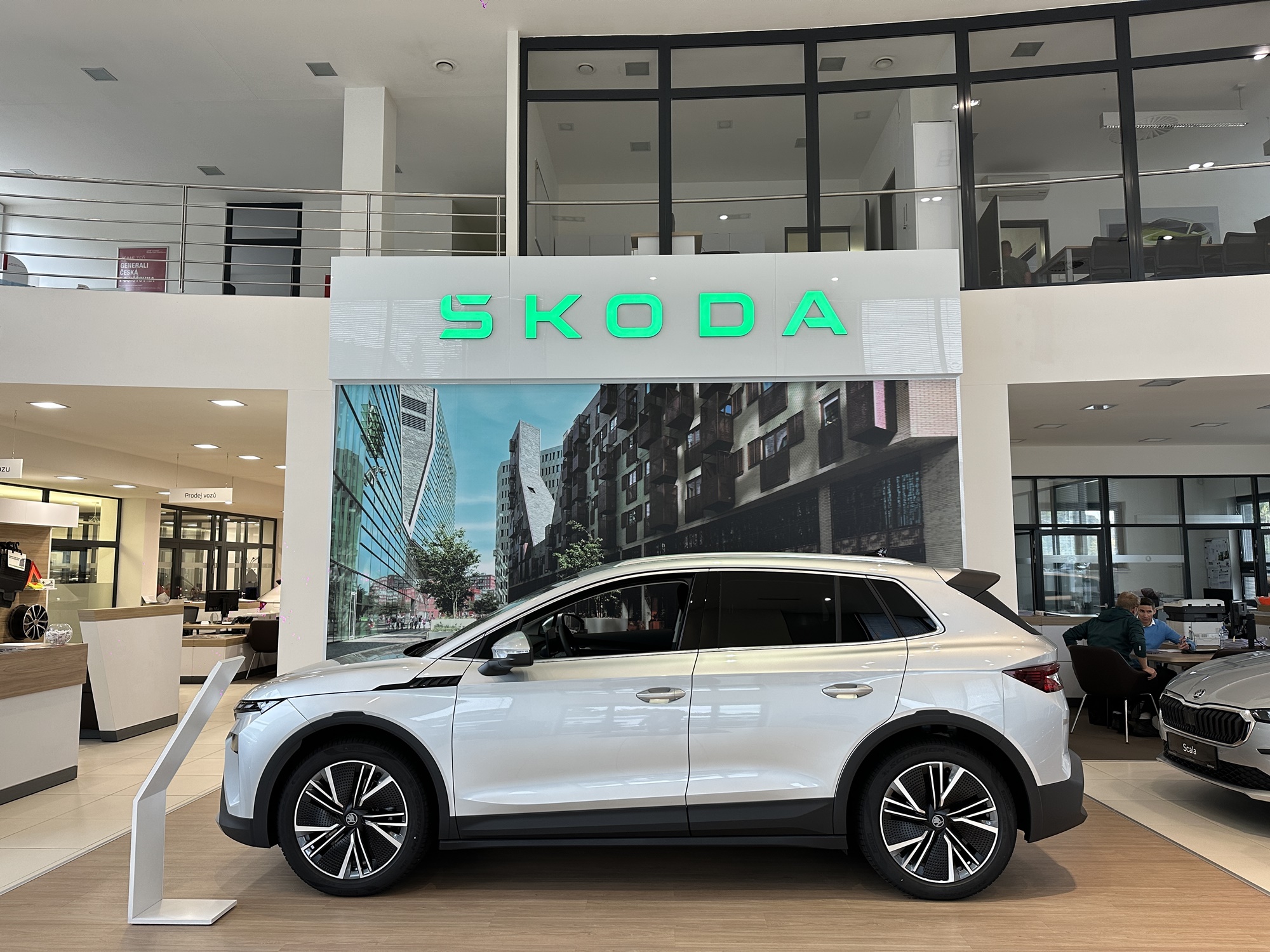 1 đại lý Skoda chỉ cần 2 sales cũng bán được 1.300 xe/năm!- Ảnh 4.