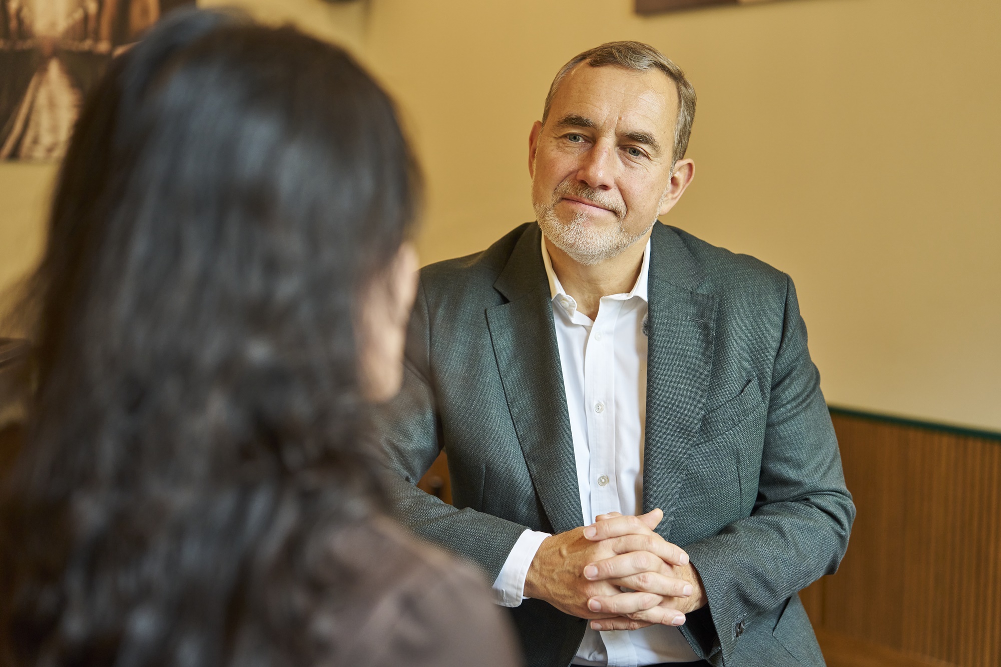 1 đại lý Skoda chỉ cần 2 sales cũng bán được 1.300 xe/năm!- Ảnh 1.