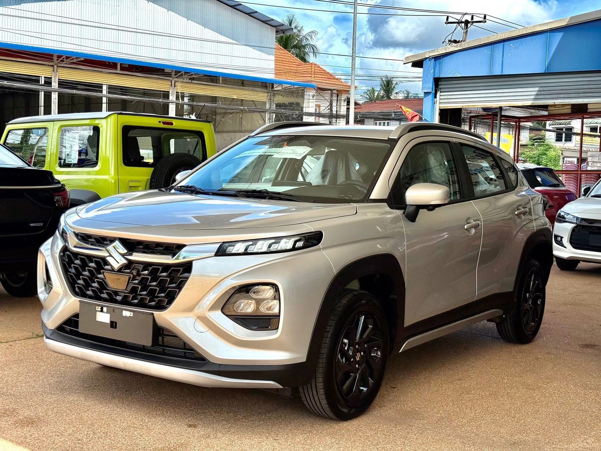 Honda CR-V vừa làm ‘vua hybrid’ tại Việt Nam 1 tháng đã bị Toyota Corolla Cross soán ngôi, cộng dồn từ đầu năm còn đứng sau 2 mẫu khác- Ảnh 4.