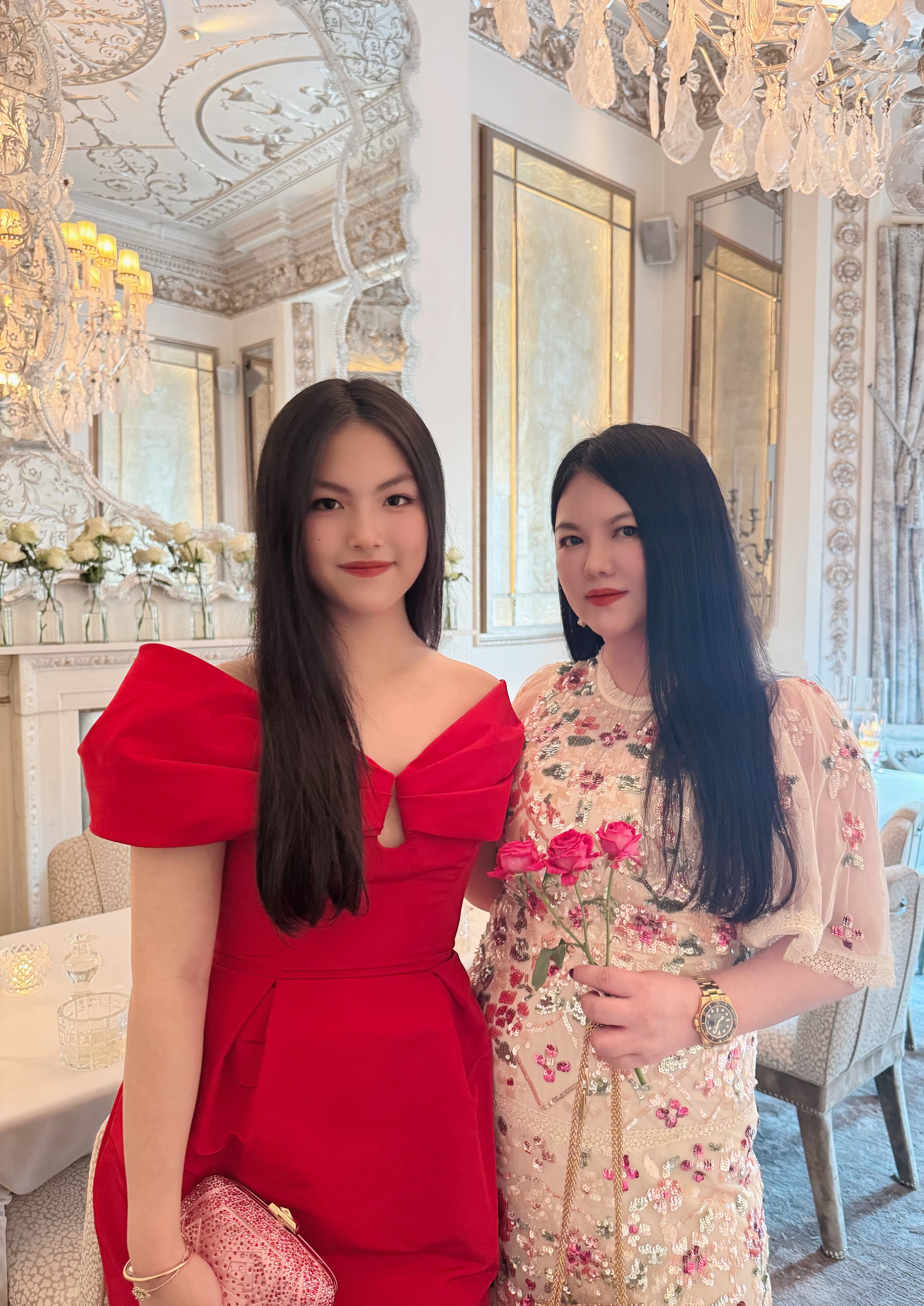 Con gái MC giàu nhất showbiz 15 tuổi đã có Rolls-Royce riêng, sinh nhật 16 tuổi ngồi Maybach 60 tỷ đồng: Bố mẹ tiết lộ 1 điều gây ngỡ ngàng- Ảnh 3.