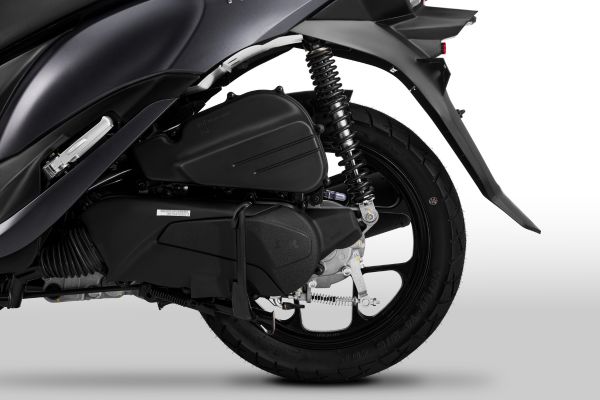 Ra mắt xe tay ga tam giác mạch giá ngang Vision: Ăn xăng 1,75L/100km, cốp lớn, có Smartkey- Ảnh 8. Ra mắt xe tay ga tam giác mạch giá ngang Vision: Ăn xăng 1,75L/100km, cốp lớn, có Smartkey- Ảnh 8.