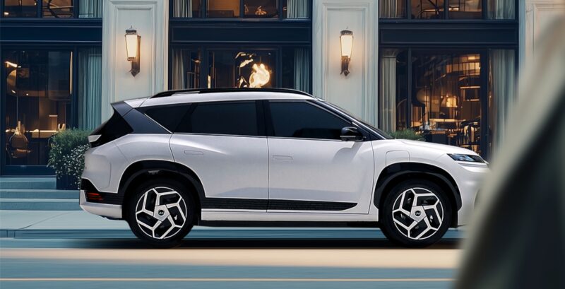 Hyundai Elexio EO ra mắt: Xe 5 chỗ mới dài ngang Tucson, màn hình 27 inch, đi hơn 700km/sạc- Ảnh 2. Hyundai Elexio EO ra mắt: Xe 5 chỗ mới dài ngang Tucson, màn hình 27 inch, đi hơn 700km/sạc- Ảnh 2.