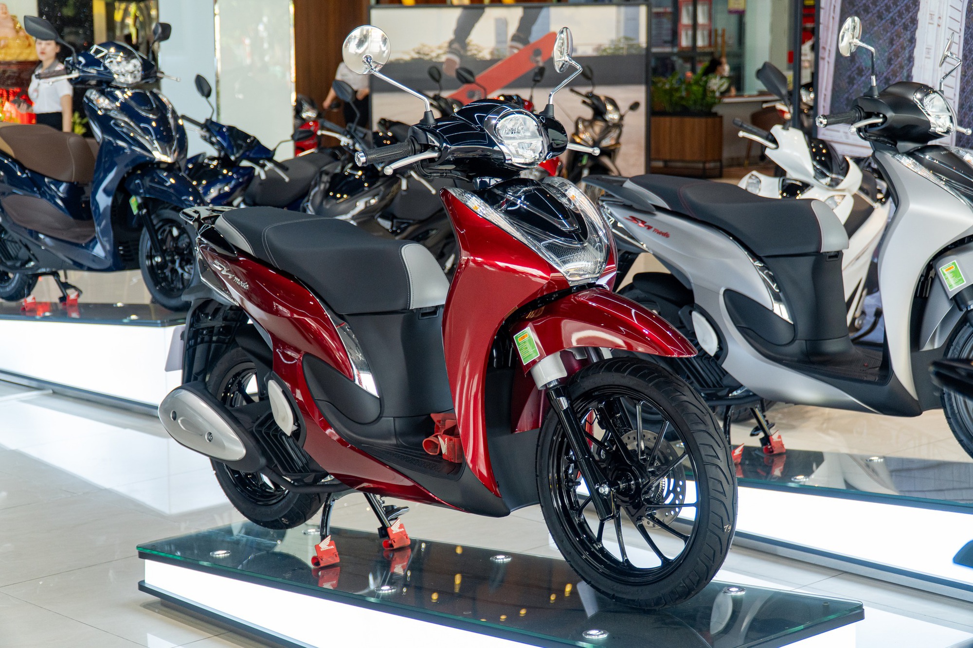 Giá xe Honda SH Mode tháng 10/2025: Đại lý 