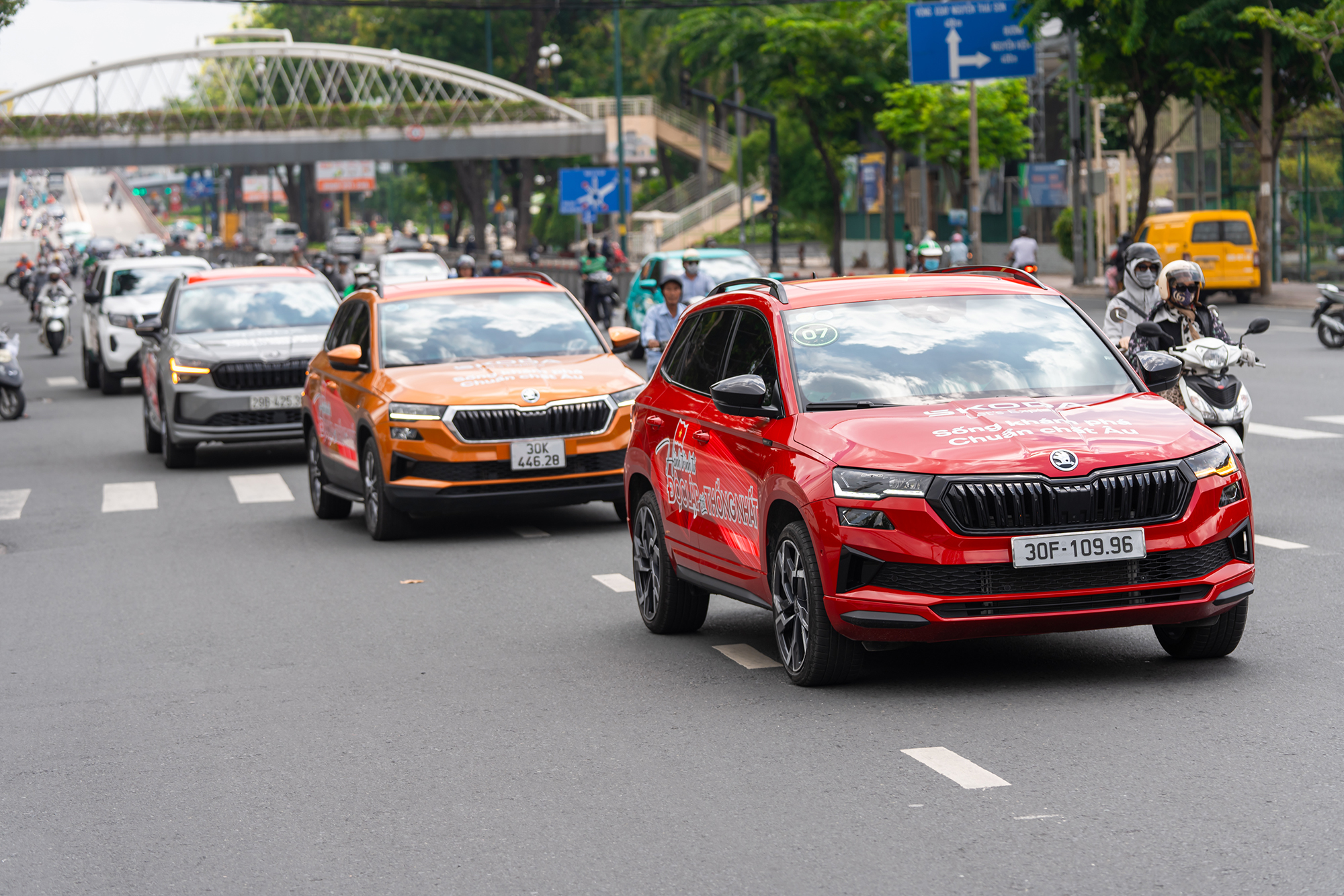 Cầm lái Skoda Karoq qua hơn 2.500 km xuyên Việt: Ăn đứt các đối thủ về trải nghiệm lái- Ảnh 2.