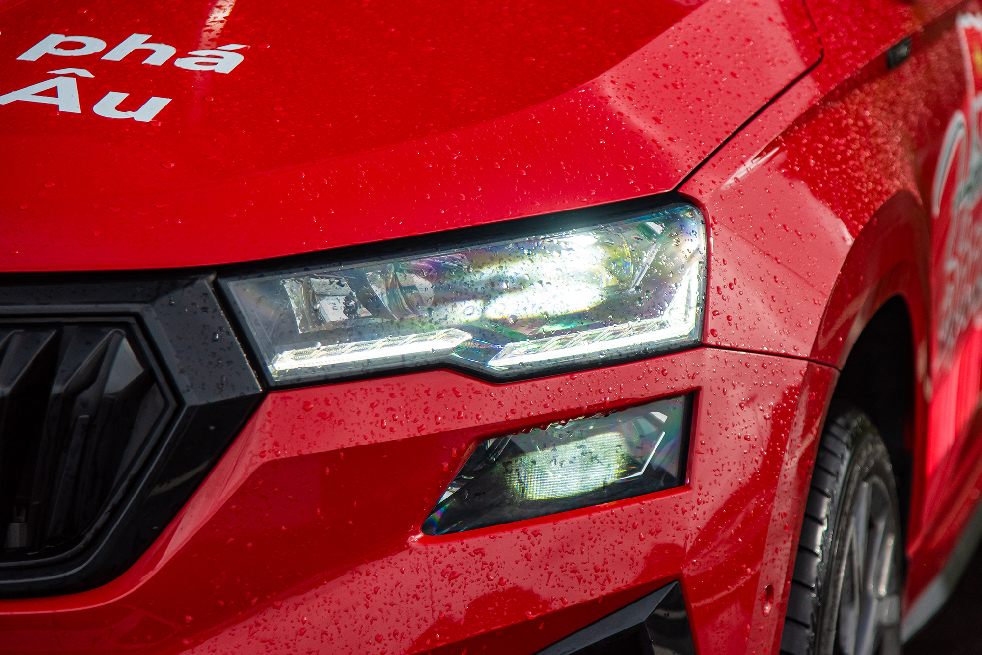 Cầm lái Skoda Karoq qua hơn 2.500 km xuyên Việt: Ăn đứt các đối thủ về trải nghiệm lái- Ảnh 9.