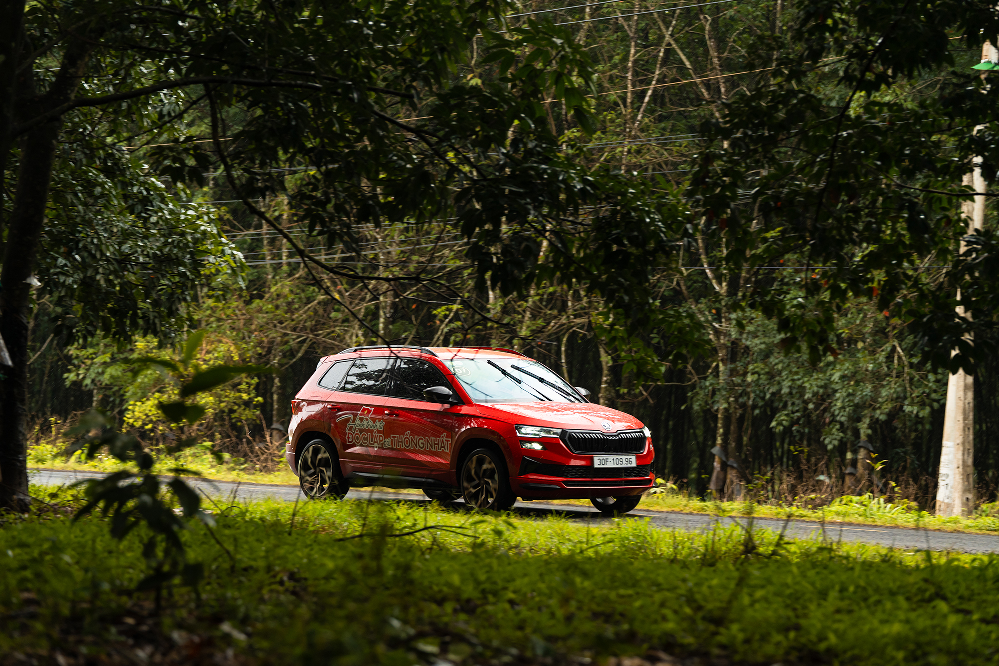 Cầm lái Skoda Karoq qua hơn 2.500 km xuyên Việt: Ăn đứt các đối thủ về trải nghiệm lái- Ảnh 7.