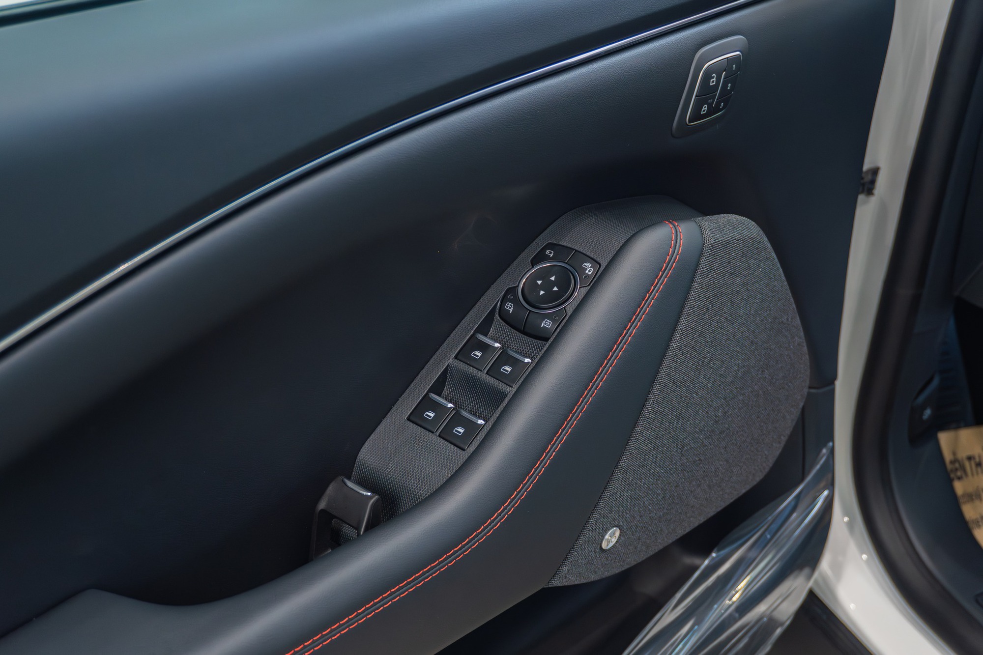 Ford Mustang Mach-E bất ngờ bán chạy hơn cả 'dân chơi' Honda Civic Type R: 'Ngựa hoang điện' đã tìm được chuồng ở Việt Nam?- Ảnh 21. Ford Mustang Mach-E bất ngờ bán chạy hơn cả 'dân chơi' Honda Civic Type R: 'Ngựa hoang điện' đã tìm được chuồng ở Việt Nam?- Ảnh 21.