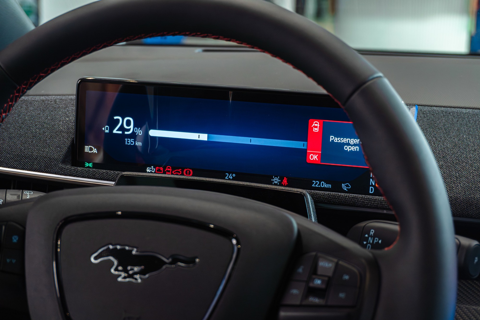 Ford Mustang Mach-E bất ngờ bán chạy hơn cả 'dân chơi' Honda Civic Type R: 'Ngựa hoang điện' đã tìm được chuồng ở Việt Nam?- Ảnh 19. Ford Mustang Mach-E bất ngờ bán chạy hơn cả 'dân chơi' Honda Civic Type R: 'Ngựa hoang điện' đã tìm được chuồng ở Việt Nam?- Ảnh 19.