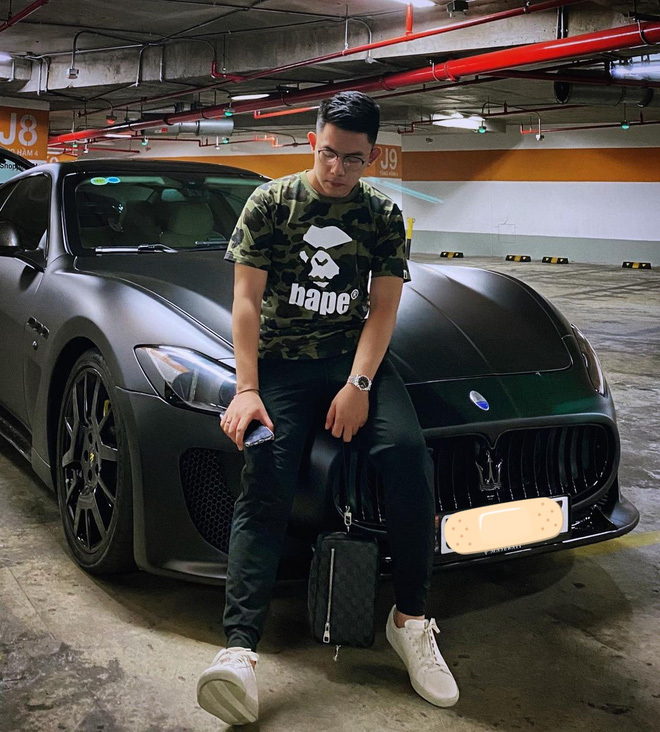 Soi dàn xe của 'cực phẩm một thời' Tống Đông Khuê: Từ McLaren, Ferrari đến Rolls-Royce, có xe dùng tiền bạn gái để mua- Ảnh 12. Soi dàn xe của 'cực phẩm một thời' Tống Đông Khuê: Từ McLaren, Ferrari đến Rolls-Royce, có xe dùng tiền bạn gái để mua- Ảnh 12.