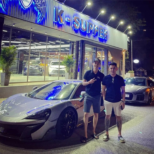 Soi dàn xe của 'cực phẩm một thời' Tống Đông Khuê: Từ McLaren, Ferrari đến Rolls-Royce, có xe dùng tiền bạn gái để mua- Ảnh 4. Soi dàn xe của 'cực phẩm một thời' Tống Đông Khuê: Từ McLaren, Ferrari đến Rolls-Royce, có xe dùng tiền bạn gái để mua- Ảnh 4.