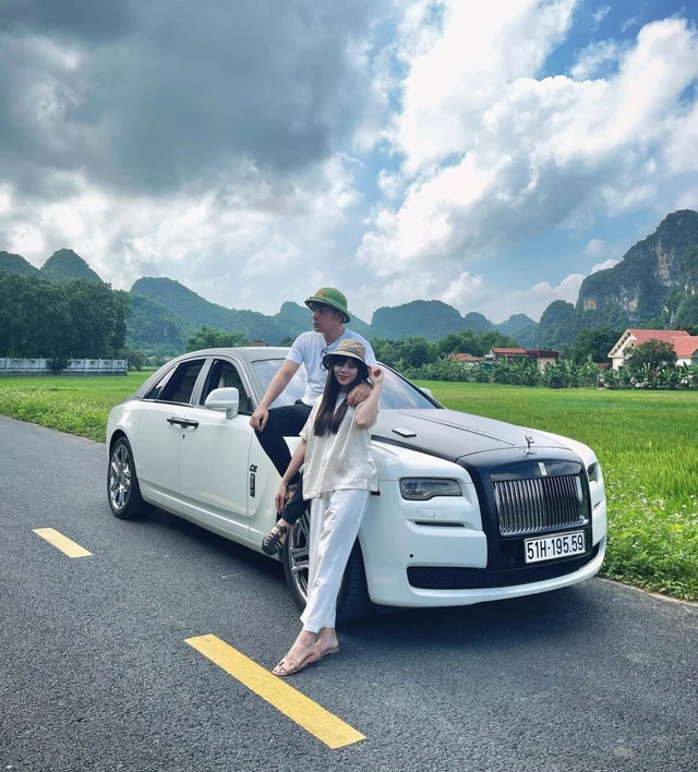 Soi dàn xe của 'cực phẩm một thời' Tống Đông Khuê: Từ McLaren, Ferrari đến Rolls-Royce, có xe dùng tiền bạn gái để mua- Ảnh 7. Soi dàn xe của 'cực phẩm một thời' Tống Đông Khuê: Từ McLaren, Ferrari đến Rolls-Royce, có xe dùng tiền bạn gái để mua- Ảnh 7.