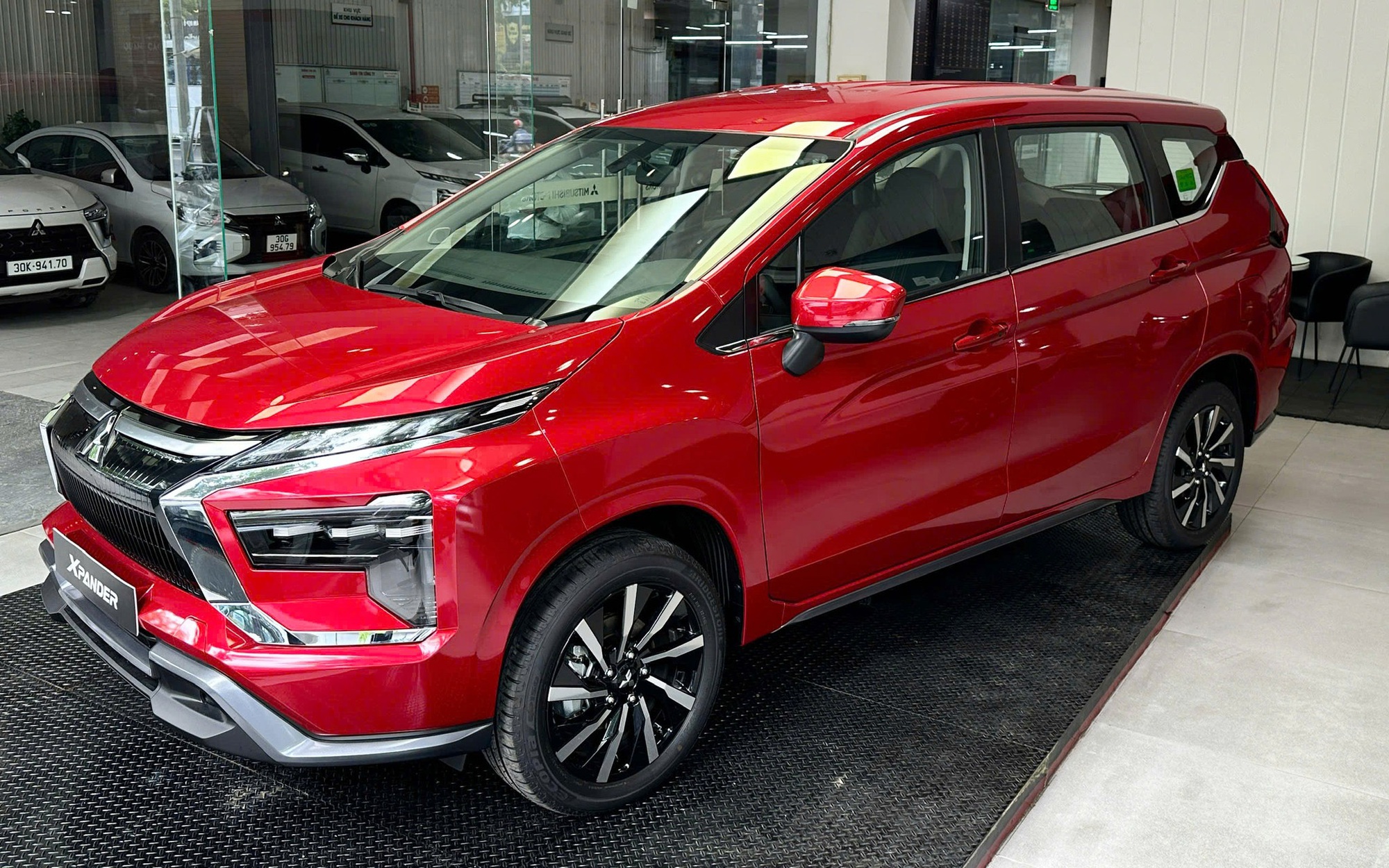 Mitsubishi có 2 mẫu xe lọt top 5 doanh số xe xăng dầu bán chạy tháng 9/2025