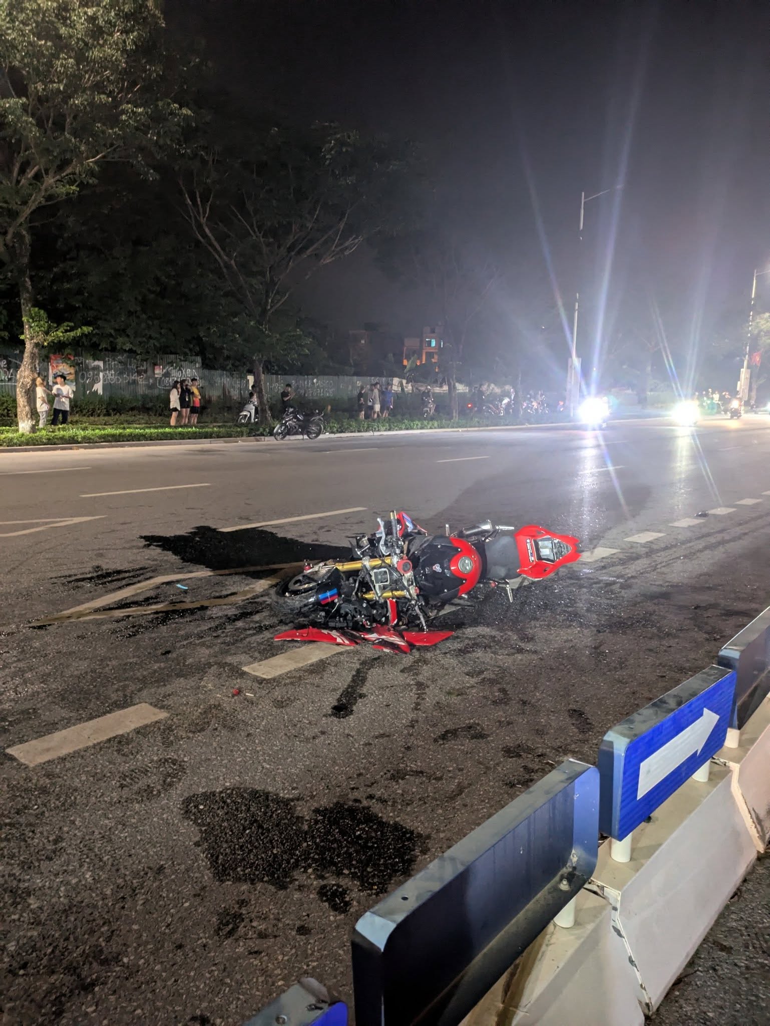 1 phụ nữ đứt lìa chân sau va chạm với xe phân khối lớn: Danh tính 2 tài xế- Ảnh 2.