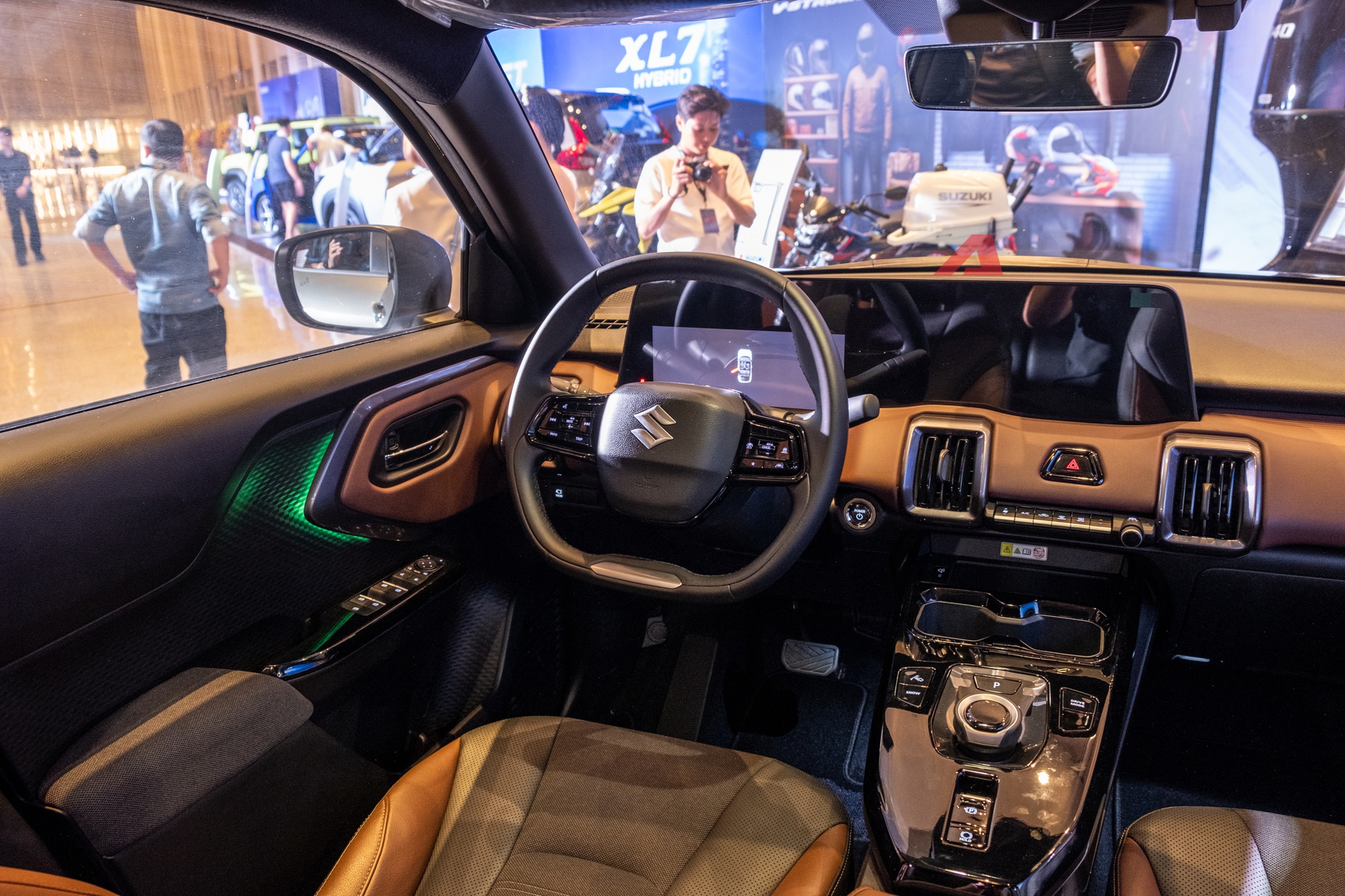 Suzuki eVitara bất ngờ xuất hiện tại Việt Nam: SUV thuần điện đi được tối đa 500km/lần sạc- Ảnh 13.