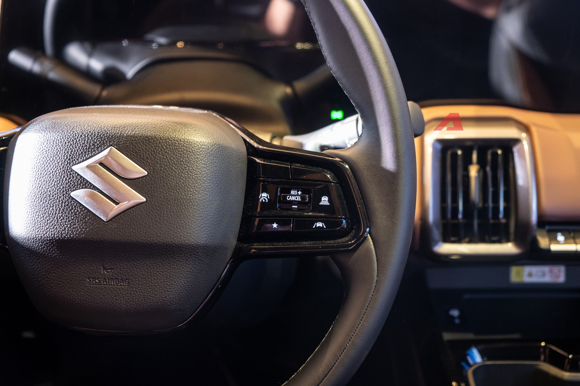 Suzuki eVitara bất ngờ xuất hiện tại Việt Nam: SUV thuần điện đi được tối đa 500km/lần sạc- Ảnh 15.