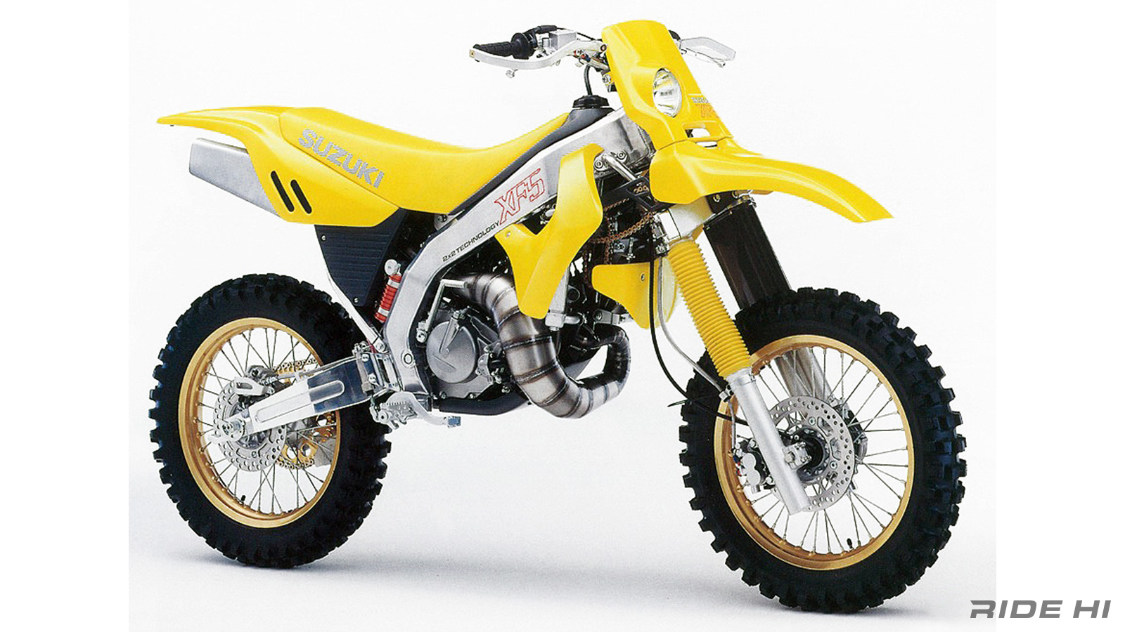 Hơn 30 năm trước Suzuki đã từng làm ra những chiếc xe máy 'siêu nhân' dẫn động hai cầu như ô tô- Ảnh 8.