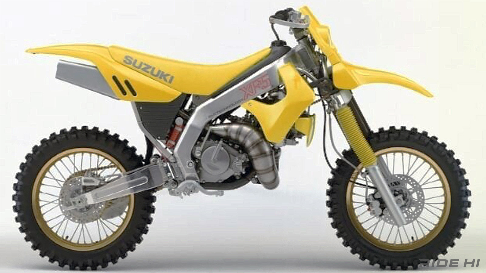 Hơn 30 năm trước Suzuki đã từng làm ra những chiếc xe máy 'siêu nhân' dẫn động hai cầu như ô tô- Ảnh 9.