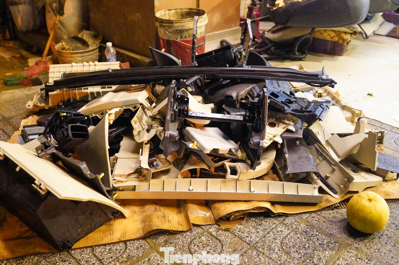 Hàng nghìn xe ngập nước, gara ở Thái Nguyên làm xuyên đêm vẫn quá tải- Ảnh 15.