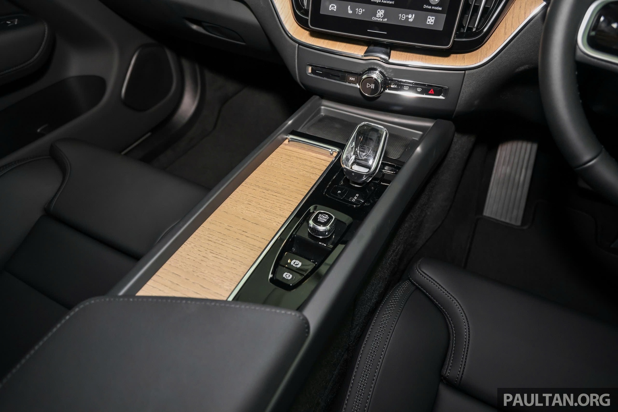 Volvo XC60 bản nâng cấp đến Đông Nam Á: Giá quy đổi từ 2 tỷ đồng, có bản PHEV chạy 89km không cần xăng- Ảnh 17.