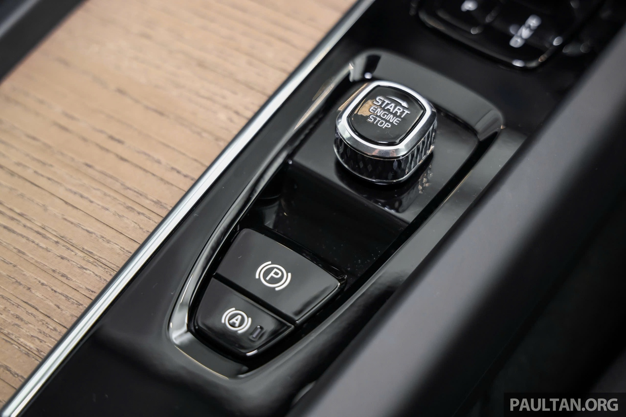 Volvo XC60 bản nâng cấp đến Đông Nam Á: Giá quy đổi từ 2 tỷ đồng, có bản PHEV chạy 89km không cần xăng- Ảnh 20.