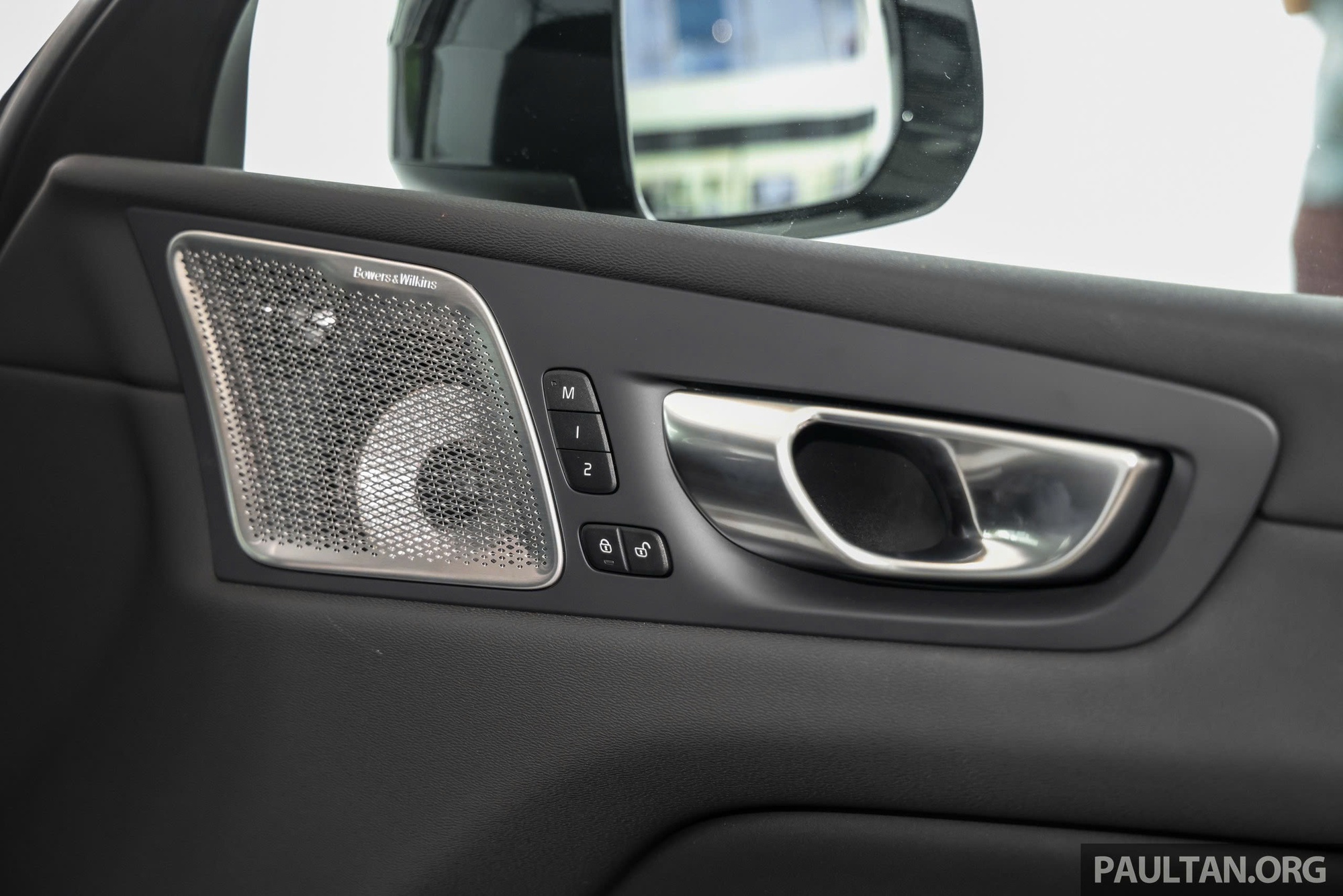 Volvo XC60 bản nâng cấp đến Đông Nam Á: Giá quy đổi từ 2 tỷ đồng, có bản PHEV chạy 89km không cần xăng- Ảnh 21.