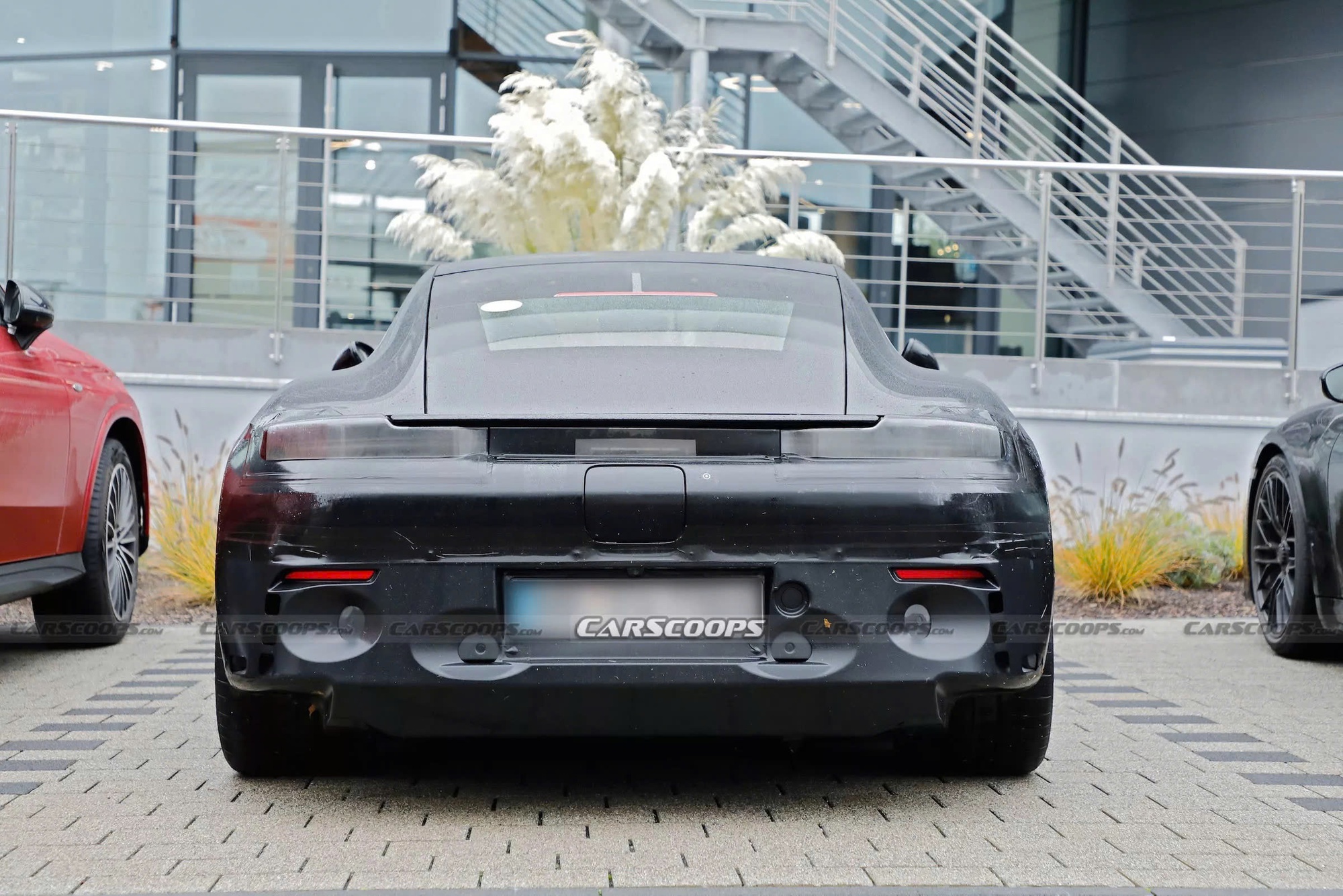 Porsche 718 EV lộ ảnh chạy thử: Đèn giống Taycan, hốc gió giống 911, tăng tốc 0-100km/h dưới 4 giây- Ảnh 11. Porsche 718 EV lộ ảnh chạy thử: Đèn giống Taycan, hốc gió giống 911, tăng tốc 0-100km/h dưới 4 giây- Ảnh 11.