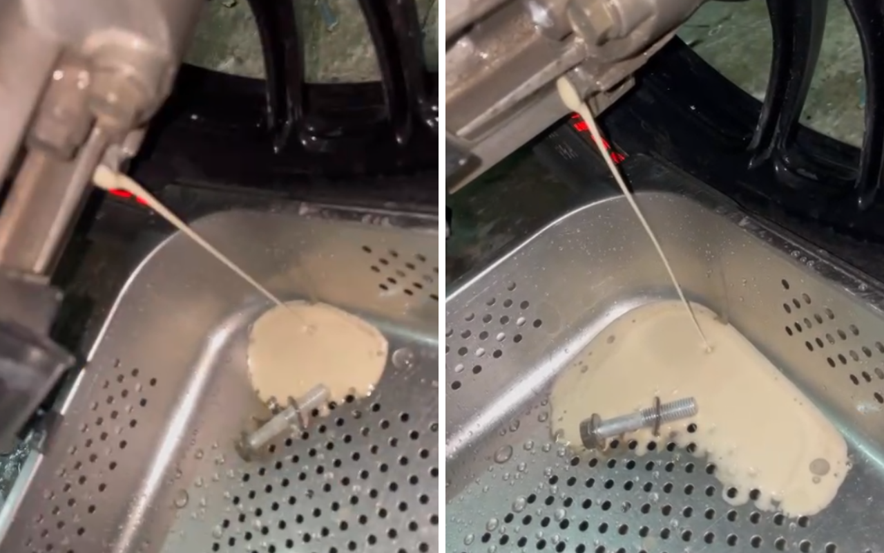 Mưa ngập, xe máy lội nước chảy ra thứ dung dịch trông như cà phê sữa: Không sửa ngay dễ phải mua xe mới!- Ảnh 2.