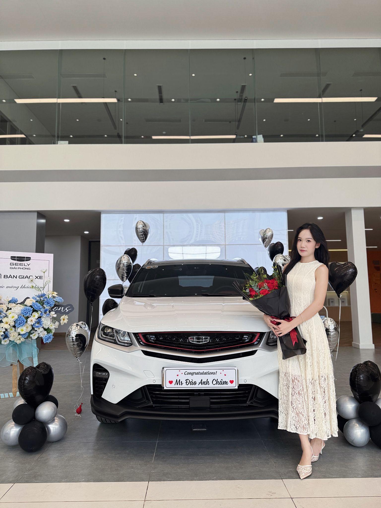 23 tuổi tự “tậu” xe: Cô giáo gen Z chia sẻ vì sao Coolray hoàn toàn hợp với phụ nữ lái lần đầu- Ảnh 2. 23 tuổi tự “tậu” xe: Cô giáo gen Z chia sẻ vì sao Coolray hoàn toàn hợp với phụ nữ lái lần đầu- Ảnh 2.