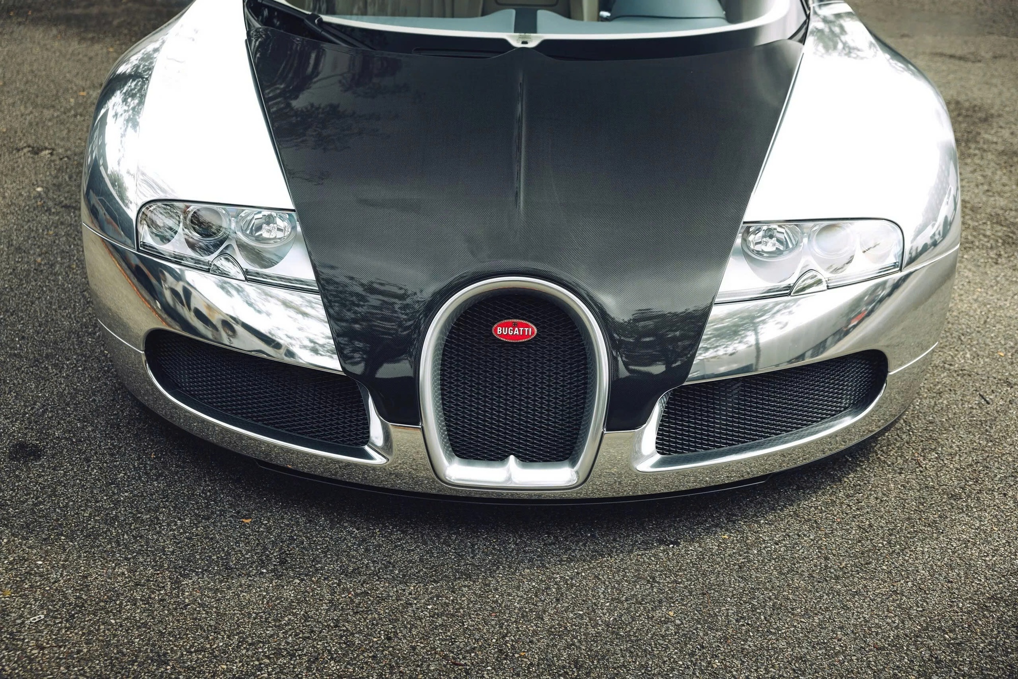 Đỉnh cao như Bugatti Veyron: Xe cũ không màu sơn, đã 18 năm tuổi vẫn có thể bán lại với giá quy đổi 60 tỷ đồng- Ảnh 8.