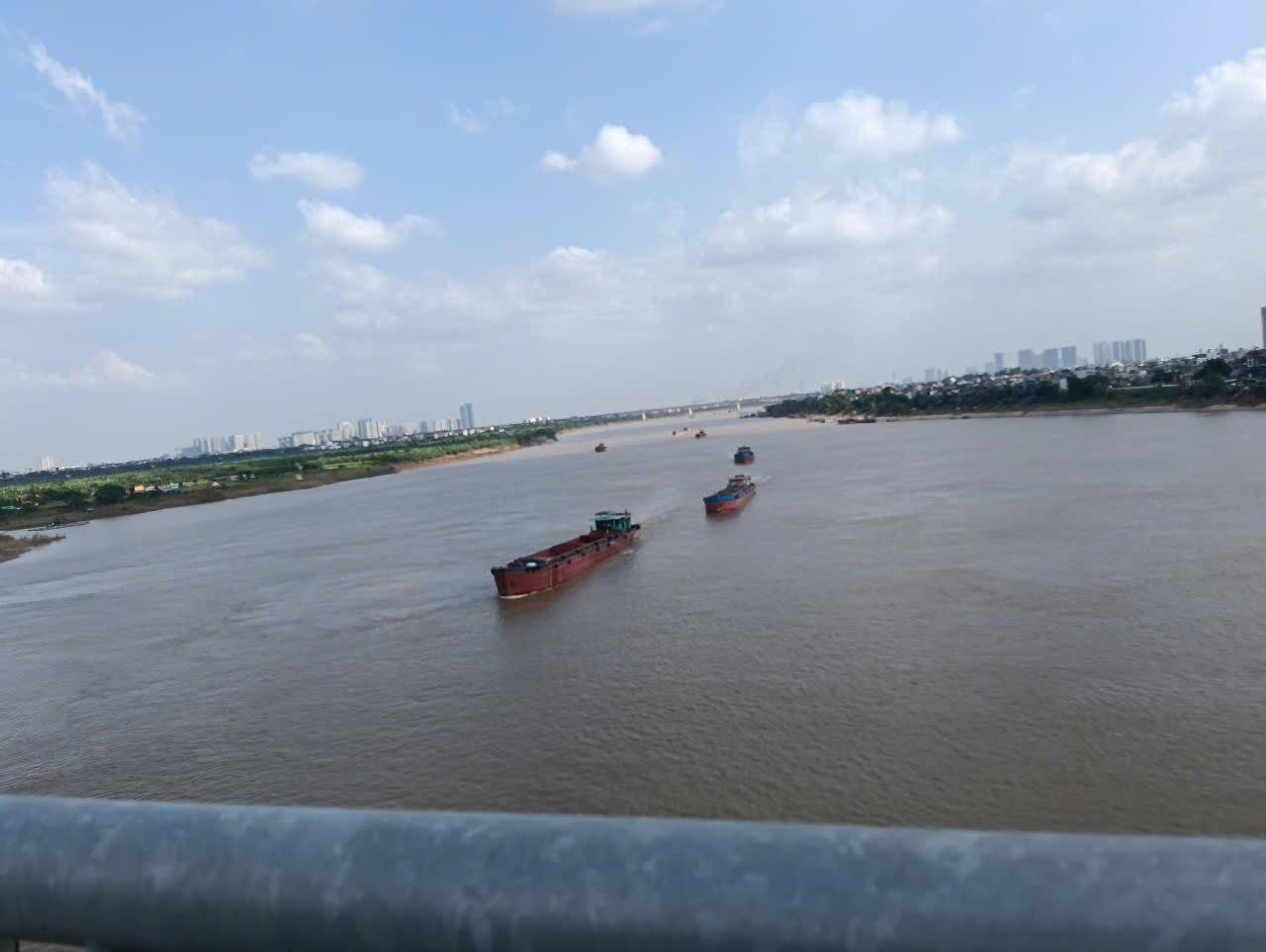 Thực hư thông tin tài xế nhảy cầu Vĩnh Tuy sau vụ va chạm giao thông khiến cô gái tử vong- Ảnh 4.