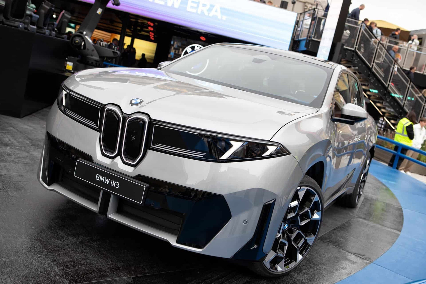 Xe điện mới của BMW hút khách khi vừa ra mắt- Ảnh 1.