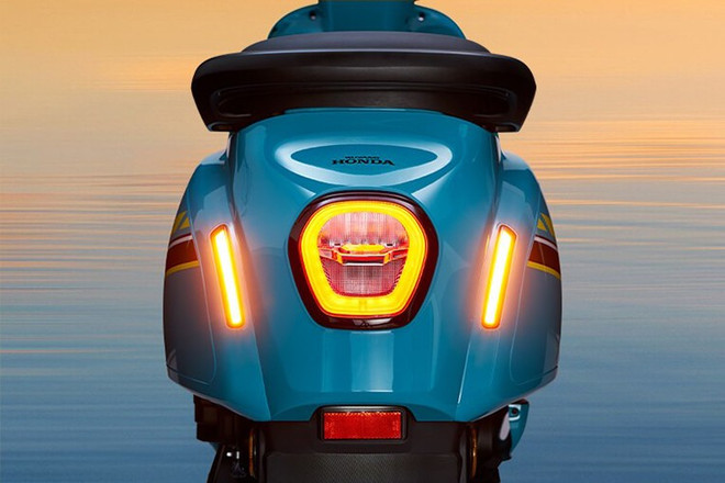 Honda bán xe tay ga 125cc mới dáng cổ điển như Vespa, trang bị vượt tầm phổ thông, giá ngang Vision- Ảnh 4. Honda bán xe tay ga 125cc mới dáng cổ điển như Vespa, trang bị vượt tầm phổ thông, giá ngang Vision- Ảnh 4.
