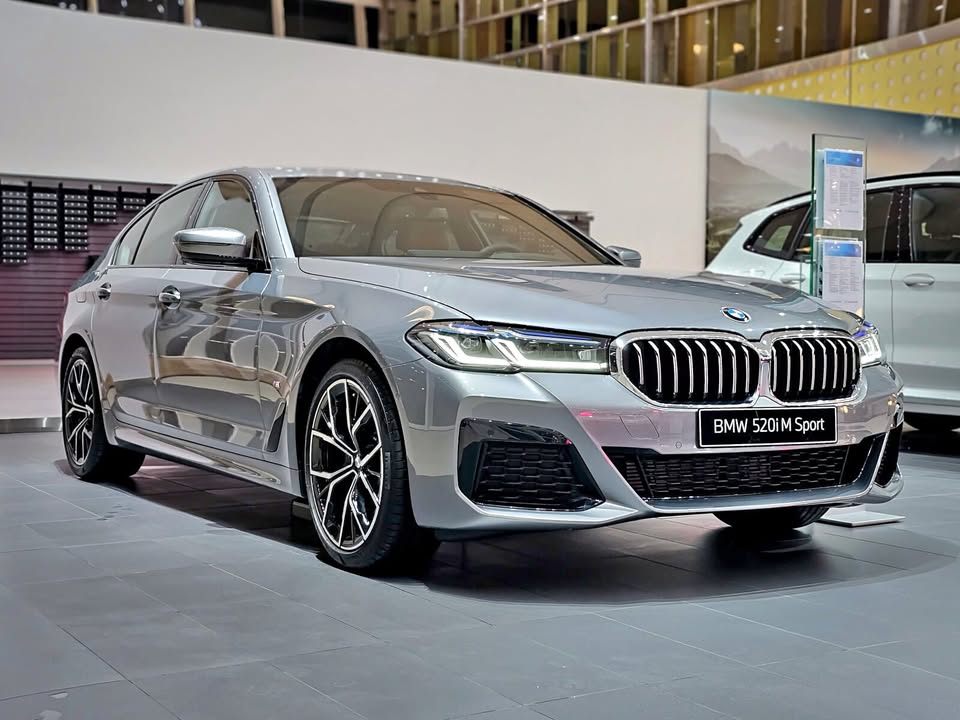 Bộ đôi BMW X4 và 5 Series giảm giá đến 480 triệu đồng tại đại lý, tiền dư ra đủ mua thêm Hyundai Grand i10 bản cao nhất- Ảnh 4.