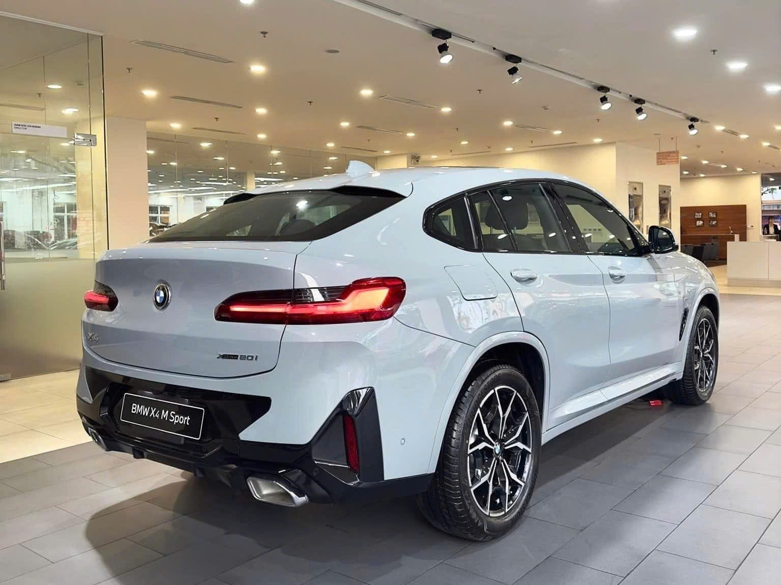 Bộ đôi BMW X4 và 5 Series giảm giá đến 480 triệu đồng tại đại lý, tiền dư ra đủ mua thêm Hyundai Grand i10 bản cao nhất- Ảnh 3.