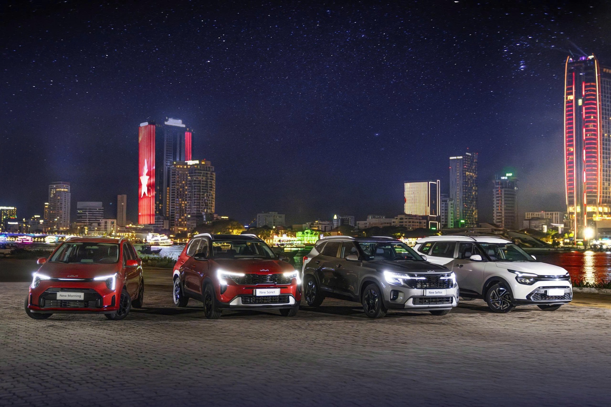 Kia mang dàn xe hot tới Hà Nội: Có Carnival mới và cả loạt SUV khắp các phân khúc- Ảnh 1.