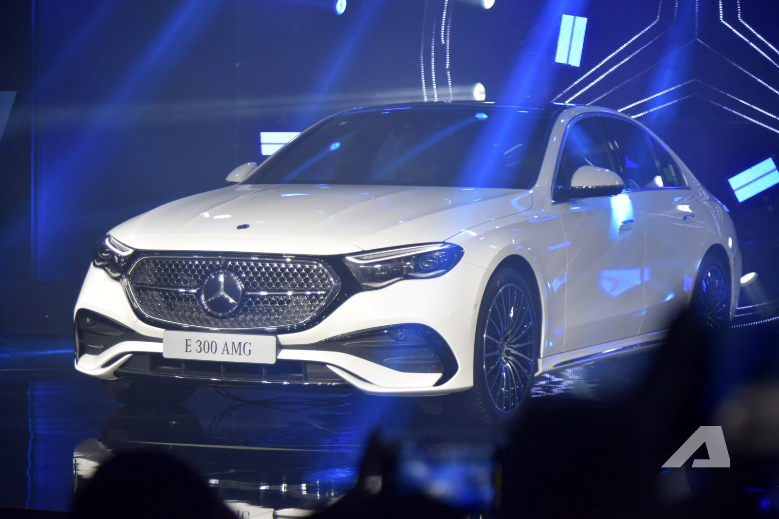 Người chọn từng option E-Class tại Việt Nam: ‘Bắt đầu từ khi xe chưa ra mắt toàn cầu, mất 2 năm để hoàn thiện’- Ảnh 4. Người chọn từng option E-Class tại Việt Nam: ‘Bắt đầu từ khi xe chưa ra mắt toàn cầu, mất 2 năm để hoàn thiện’- Ảnh 4.