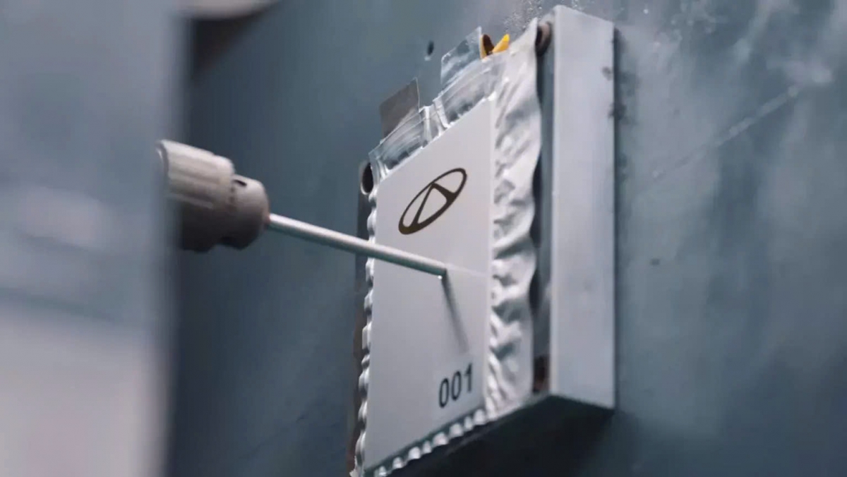 Công bố pin thể rắn cho xe điện chạy 1.300 km mỗi lần sạc- Ảnh 1.