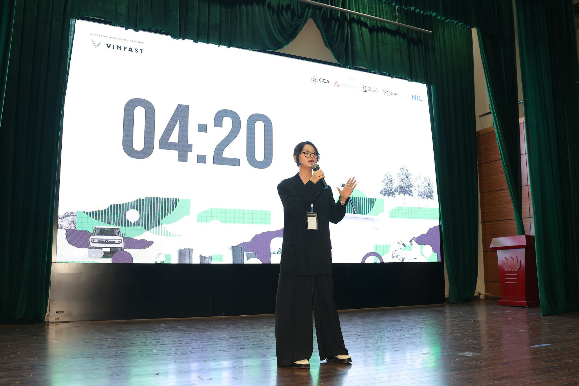 Cuộc thi hùng biện Green Voices có thí sinh đầu tiên vào chung kết: Chiến thắng nhờ thông điệp ‘sạc lại tư duy hội nhập’- Ảnh 8.