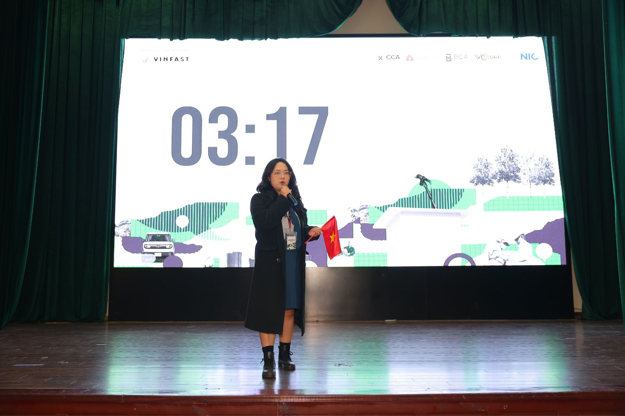 Cuộc thi hùng biện Green Voices có thí sinh đầu tiên vào chung kết: Chiến thắng nhờ thông điệp ‘sạc lại tư duy hội nhập’- Ảnh 16.