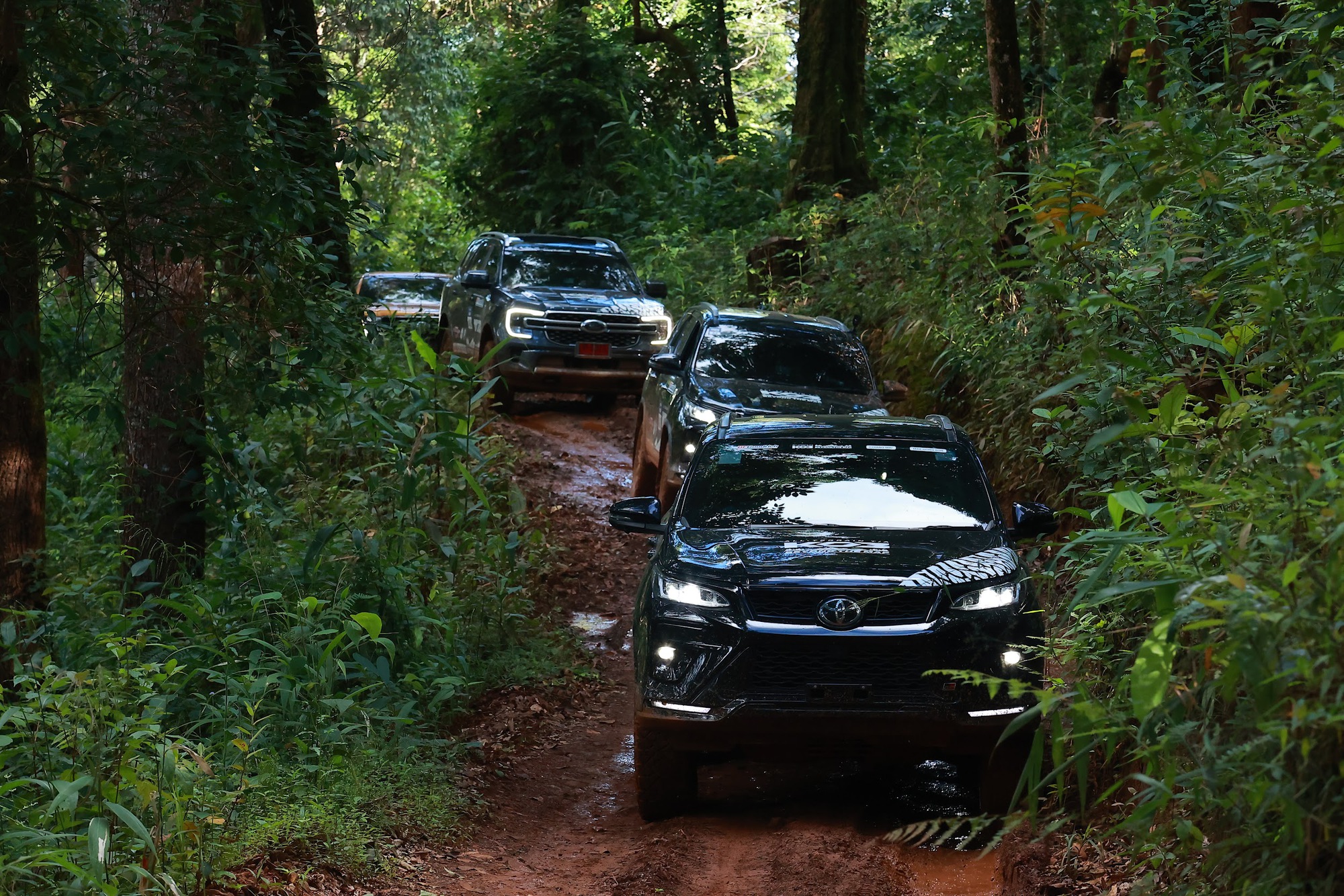 BFGoodrich KO3: Bản lĩnh vượt 4.000 khúc cua gắt, sinh tồn ngoài vùng phủ sóng- Ảnh 2. BFGoodrich KO3: Bản lĩnh vượt 4.000 khúc cua gắt, sinh tồn ngoài vùng phủ sóng- Ảnh 2.