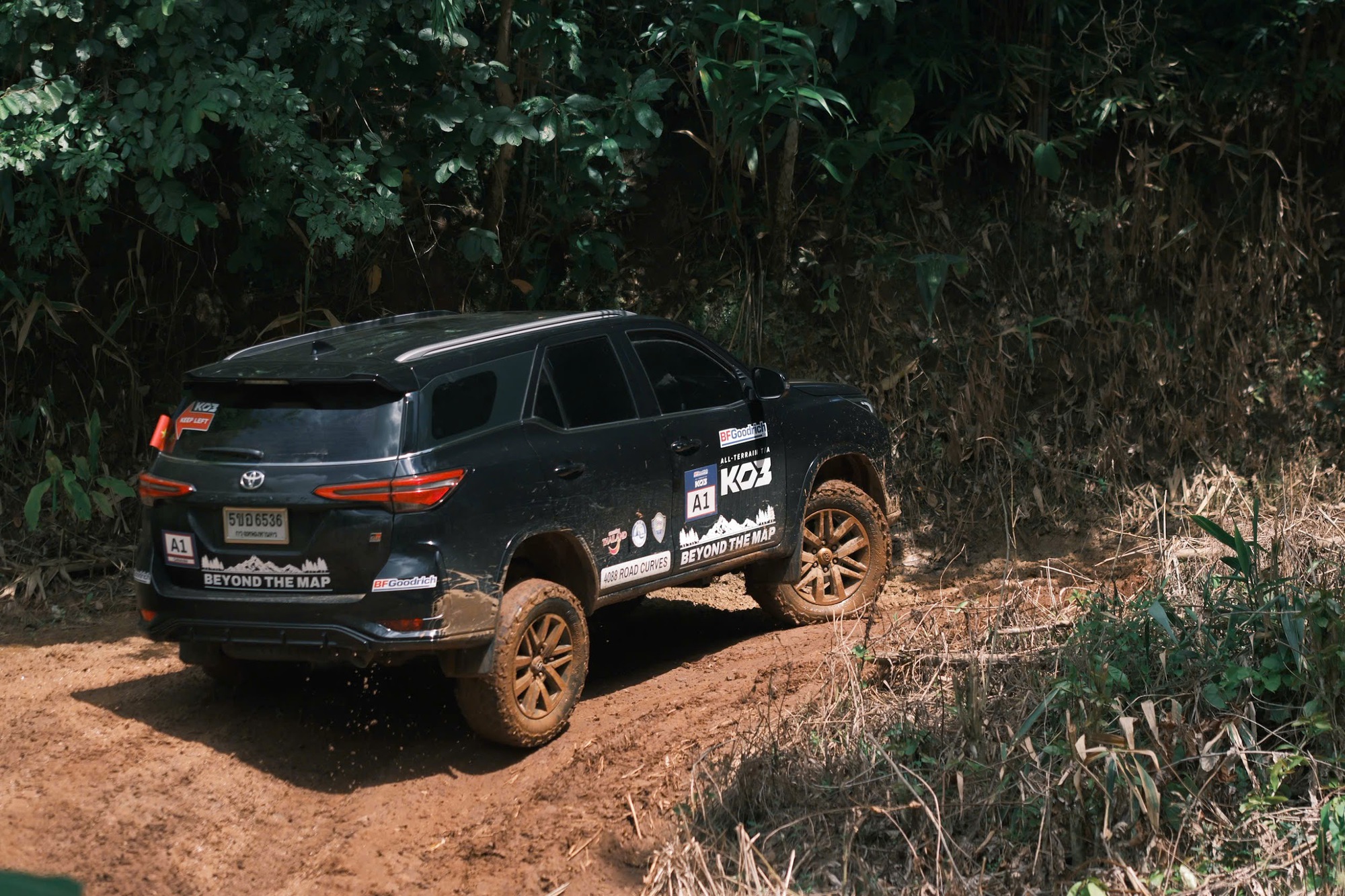 BFGoodrich KO3: Bản lĩnh vượt 4.000 khúc cua gắt, sinh tồn ngoài vùng phủ sóng- Ảnh 4. BFGoodrich KO3: Bản lĩnh vượt 4.000 khúc cua gắt, sinh tồn ngoài vùng phủ sóng- Ảnh 4.