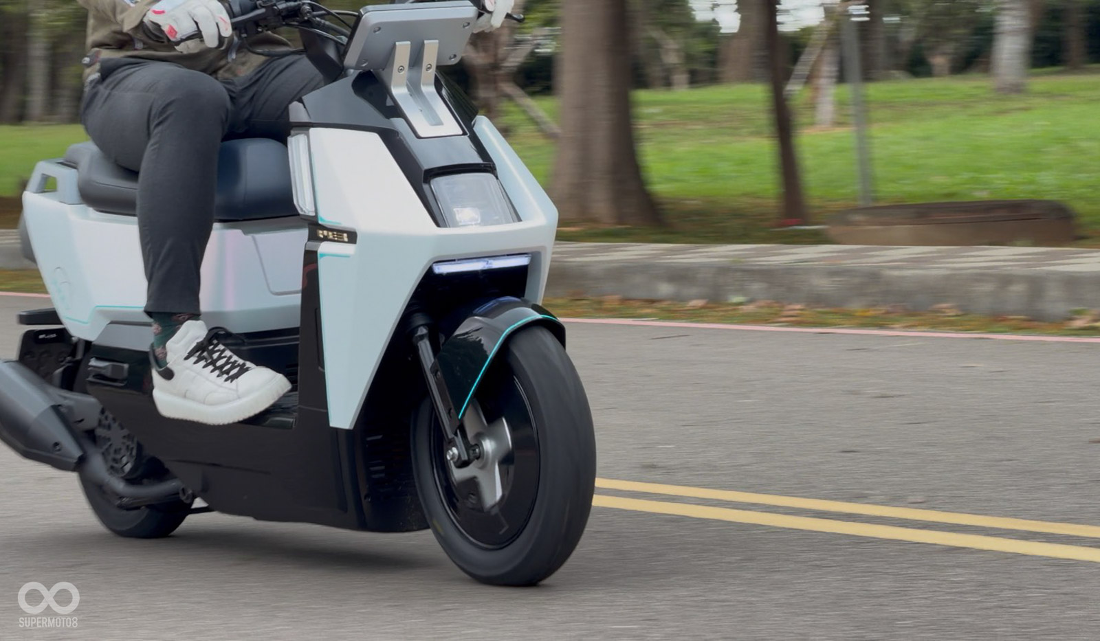 Đây là chiếc xe điện không bao giờ phải lo hết pin: SYM PE3- Ảnh 9.