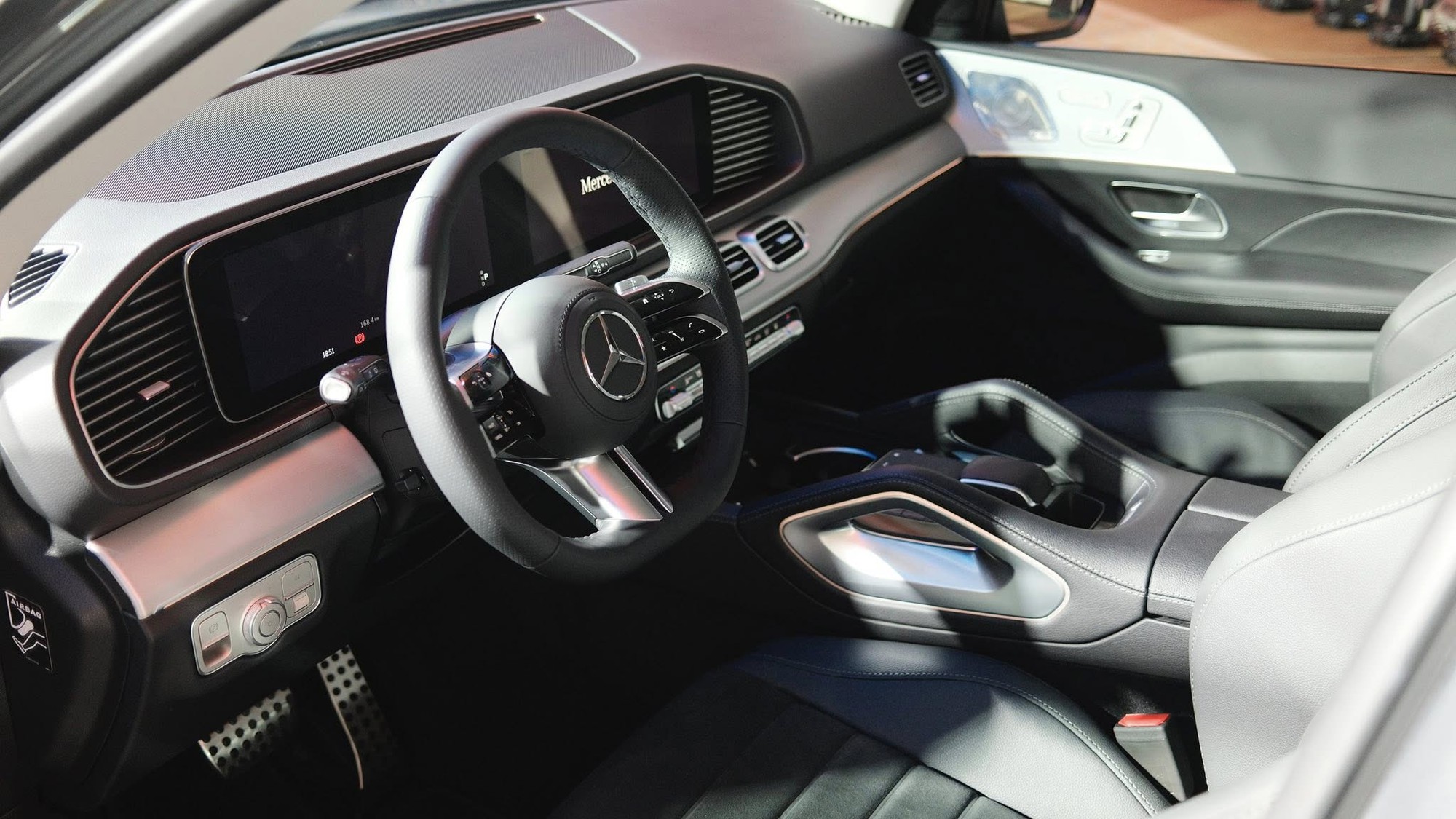 Đây là cặp đôi SUV hybrid cắm sạc mới sắp bán tại Việt Nam: Giá đều tiền tỷ, có mẫu chạy hơn 200km không tốn một giọt xăng- Ảnh 8.