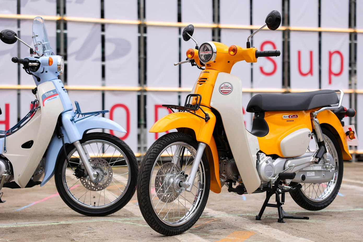 Cận cảnh Honda Super Cub phiên bản giới hạn 500 chiếc vừa trình làng- Ảnh 1.