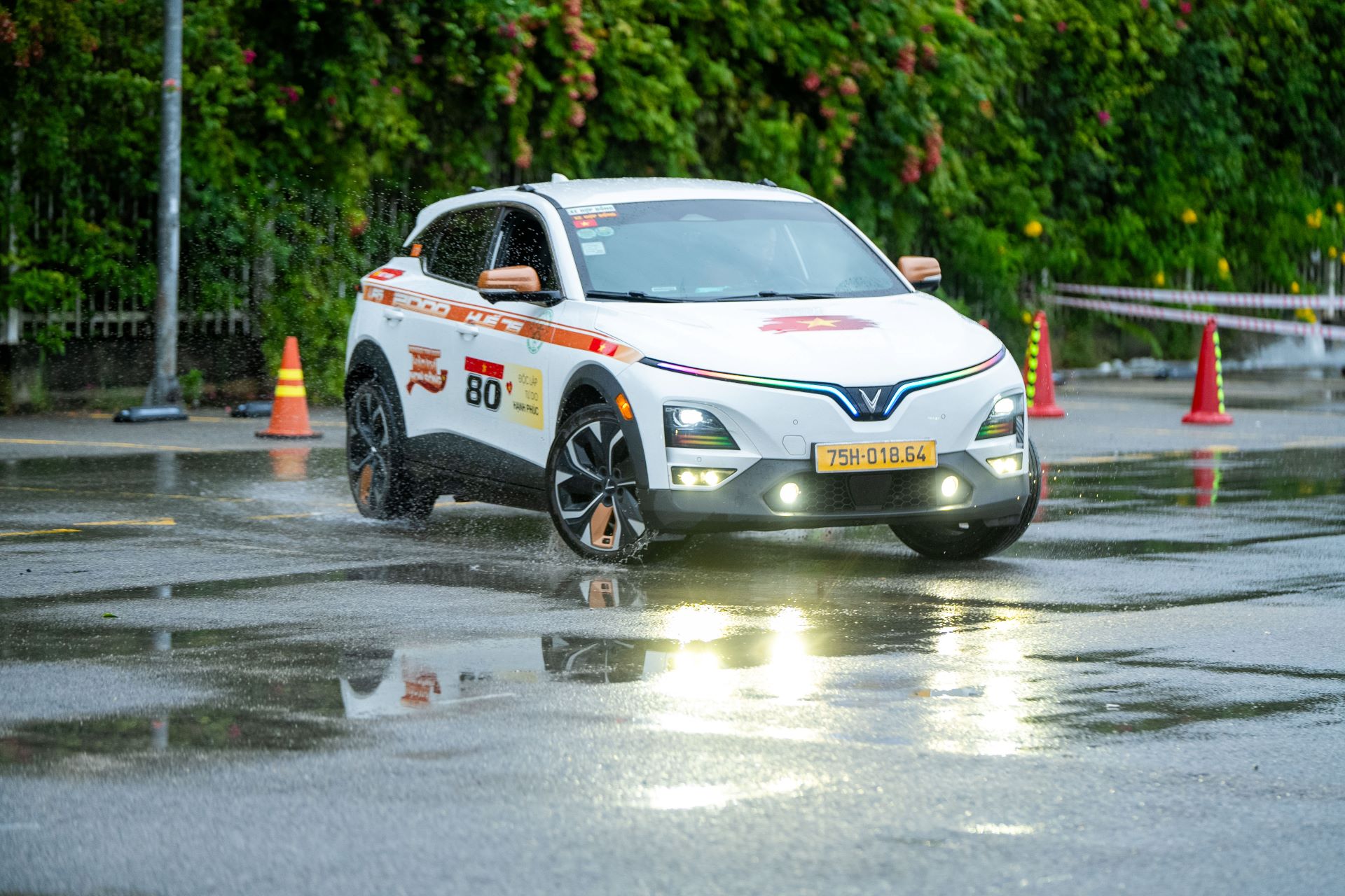 &ldquo;C&agrave;y&rdquo; 120.000 km, kh&aacute;ch h&agrave;ng Việt nhận x&eacute;t về VinFast VF 6: &ldquo;Chiếc xe đẻ ra tiền&rdquo;- Ảnh 2.