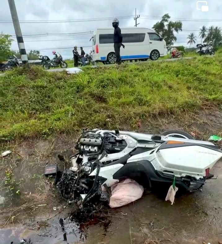 Xe Honda Thái gãy đôi sau tai nạn nhưng người lái chỉ bị thương nhẹ nhờ thứ rất lạ: CSGT cũng dùng xe này- Ảnh 5.